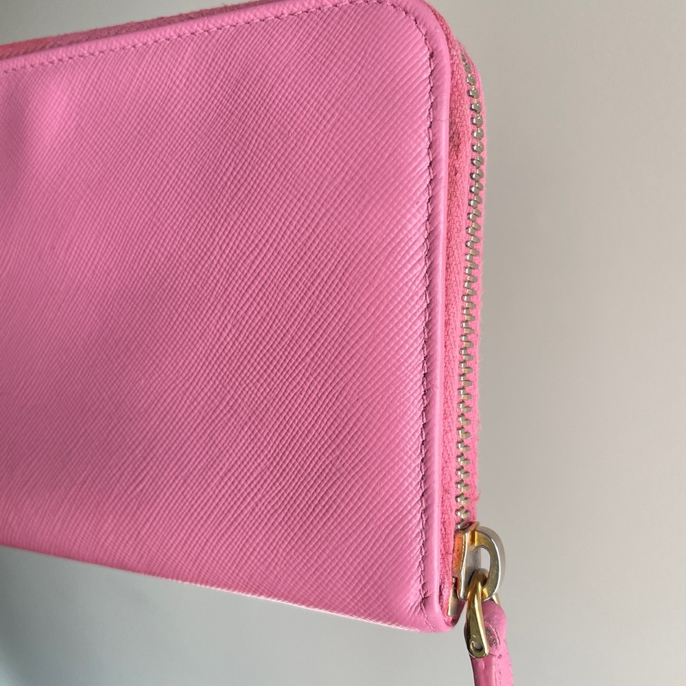 Authentic Prada Saffiano zippy wallet - Picture 9 of 16